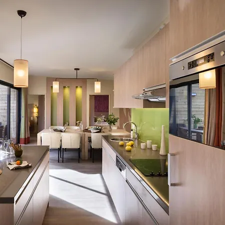 Kompleks wypoczynkowy Center Parcs Le Bois Aux Daims 3*