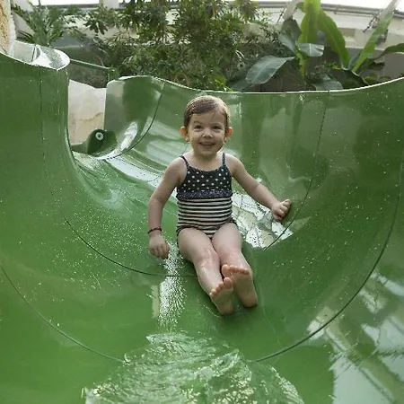 База отдыха Center Parcs Le Bois Aux Daims Morton