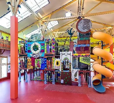 База отдыха Center Parcs Le Bois Aux Daims 3*