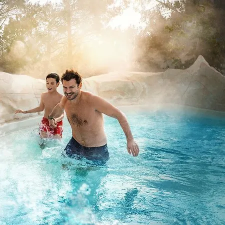 Prázdninový areál Center Parcs Le Bois Aux Daims Morton