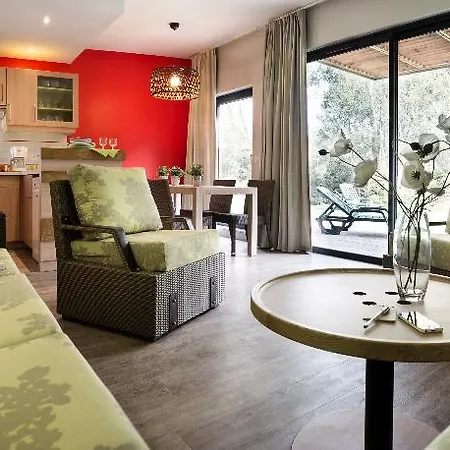 Center Parcs Le Bois Aux Daims 홀리데이파크 3*