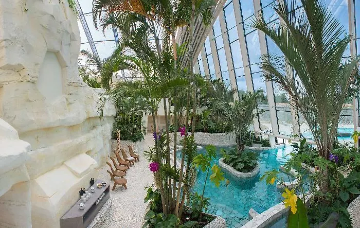 Aldeamento Turístico Center Parcs Le Bois Aux Daims 3*